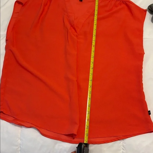 Banana Republic Women's Bold Orange Coral colored Blouse - Picture 4 of 5